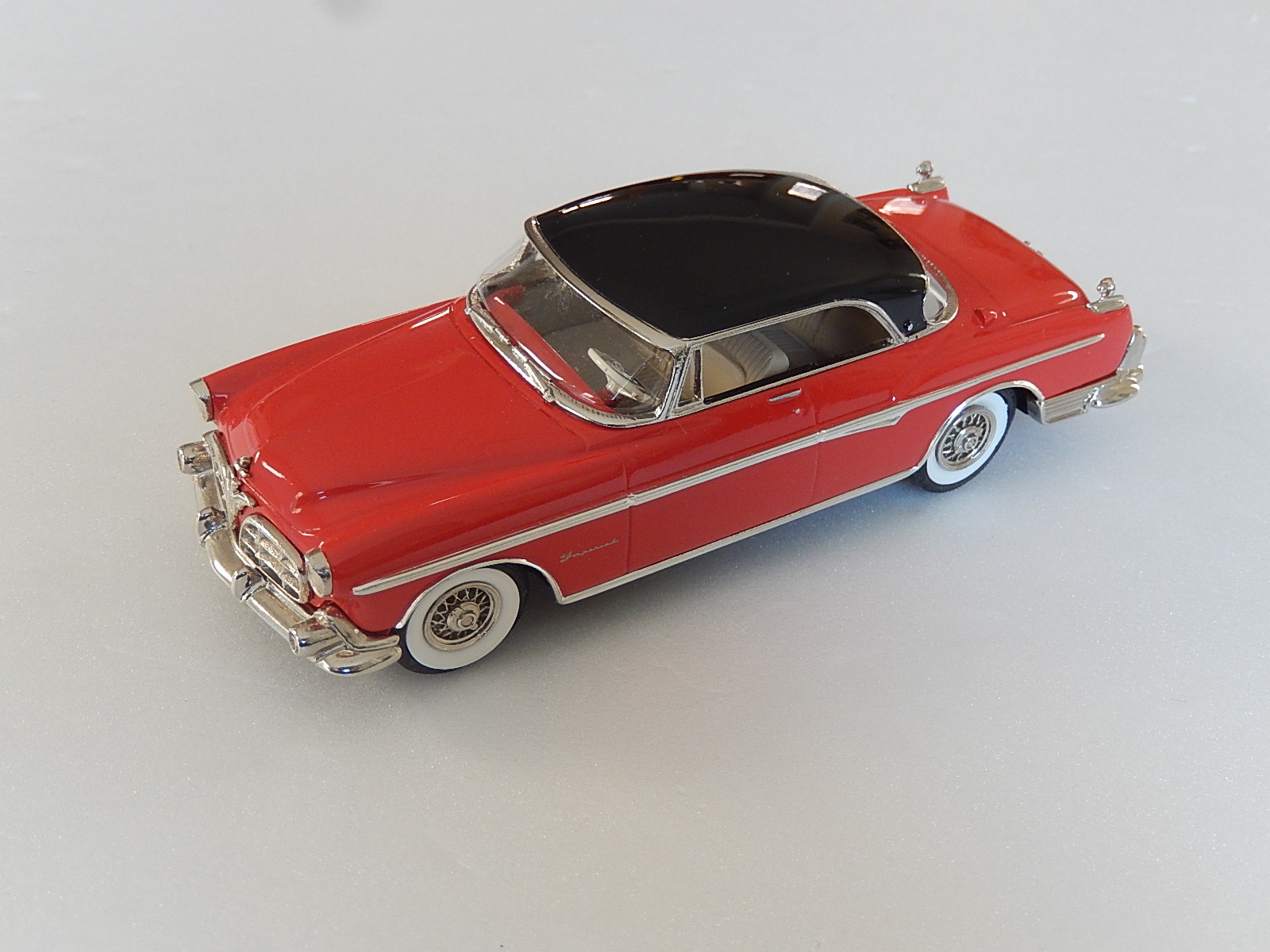 Motor City : 1955 Chrysler Imperial Tango --> SOLD